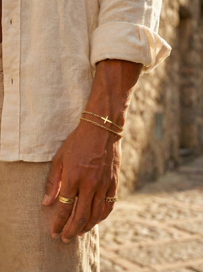 CROSS BRACELET | 18K GOLD
